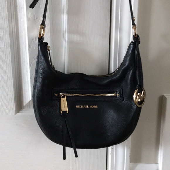 Michael Kors Handbags - Michael Kors | Black Leather Crossbody Purse